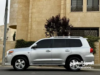  3 تويوتا لاند كروزر (GXR 2015 (V8 وارد صيانة الشركة ( طلب خاص 60th) مالك واحد بحالة الوكالة