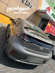  3 Hyundai Ionic Hybrid  2021