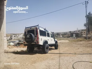  3 جيب لاندروفر ديفندر 2008 بوما
