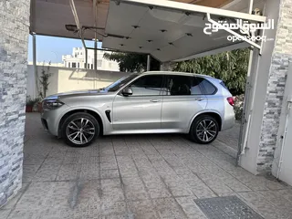  9 2017 BMW X5 -XDrive 35i M package, Expat driven with valid service contract from agency til160000k