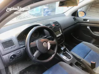 13 جولف 2005 بحاله جيده جدا دهان جديد تنجيد جديد هيئه اماميه جديده كوشوك جديد و ماتور جديد السياره نظفه