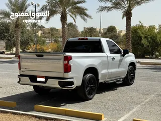  5 Chevrolet Silverado LT 2020 (Silver)