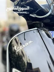 11 Vespa PIAGGIO GTS300 / Super clean / Black
