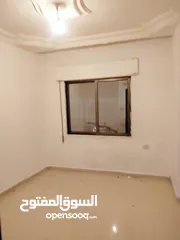  6 شقه فارغه للايجار سوبر ديلوكس مساحة 120متر طابق ثاني قرب دوار العيادات