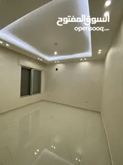  24 شقة ارضية فاخرة 200 متر داخلي و 50 متر خارجي بسعر مميز في شارع السلام مرج الحمام