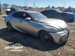  2 للبيع لكزس is 300  F   2018  ف الشحن