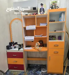  5 كنب وغرفه شبابيه بدون خزانه بحال الوكاله استخدام بسيط