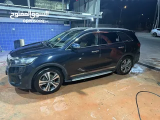 3 Kia SORENTO