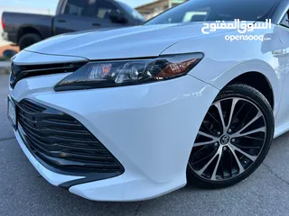  5 TOYOTA Camry Hybrid SE Lithium