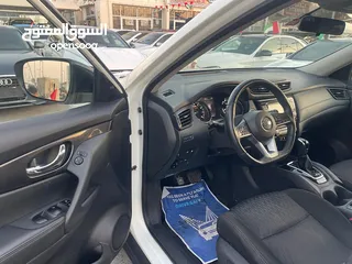  8 Nissan Rogue 4V American 2018