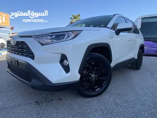  3 TOYOTA RAV4 XLE PREMIUM