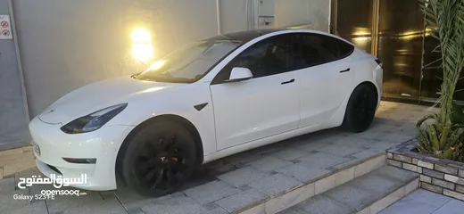  1 تيسلا  مودل 3 2022 للبيع