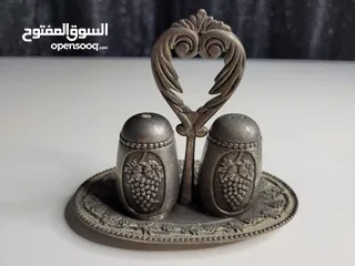  16 كريستال القطعة 60 دينار