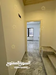  27 شقة مميزة - خلدا - 4نوم 1ماستر - 300م داخلي - ارضية مع ترسات وحديقة بمساحة 400م - قرب الخدمات