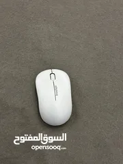  1 ماوس لاسلكي مستعمل شهر  شبه جديد