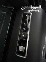  11 للبيع بسعر منافس...  Range Rover Vogue Autobiography Plug in