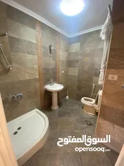  6 من المالك للايجارغرفة طبية بعيادة ببرج ادارى وطبى كبير على طريق النصر بمدينة نصر
