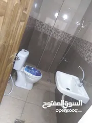  12 بيت مستقل للبيع