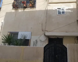  1 بيت مستقل لللبيع
