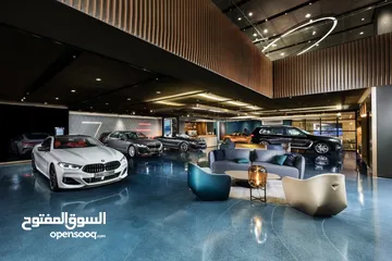  1 محل للبيع Car Showroom متشطب بالتكييفات في الشروق 220م + 190م خارجي