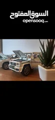  2 مجسمات سيارات للبيع