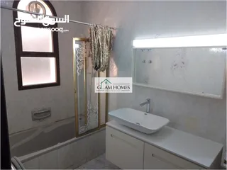  6 Gorgeous 5 BR villa  available for rent in Qurum Ref: 723J