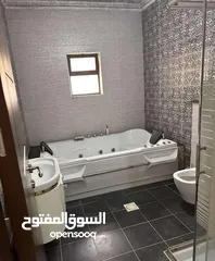  7 شقة فارغة للايجار في ربوة عبدون