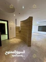  16 شقه فارغة - الرابية - 3نوم1ماستر - 200م - مطلة - قريبة من الخدمات العامة