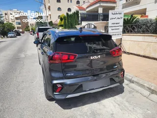  2 Kia Niro 2022 وارد و كفالة الشركة و قطعت مسافة 36000 كيلو متر