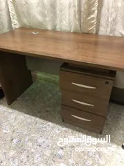  3 مكتب خشب طاوله مع جرارات  بحاله ممتازه مستعمل  120*60  اثاث مكتب  البالوع  السعر قابل للتفاوض