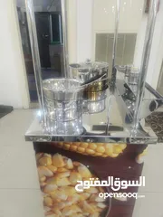  2 عرباية ذرة بحال الوكالة للبيع مع معداتها
