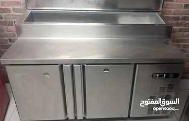  1 عده مطعم كاملة للبيع  بحالة ممتازة شبة جديدة