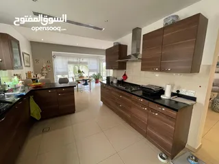  7 villa in almouj muscat for sale ...ویلا للبیع فی الموج مسقط