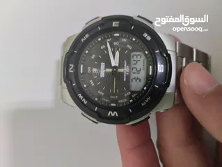  9 ساعة ماركة سكيمي عقارب وارقام للبيع أنيقة وعملية ساعة الفخامة بسعر قابل للتفاوض  تواصلوا معي