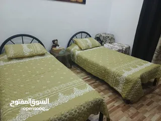  1 غرف نوم شباب مستعملة بحالة الوكالة خشب الآتية زان