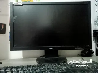  1 acerمستعمل نظيف لم يتم استخدامه الا مره واحده ويعمل بشكل جيد ومع هديه كيبورد+ماوس مجاناً بسعر جيد