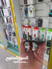  10 عروض دكتور فون : iPhone 11pro 256gb هواتف نظيفة جدا بحالة الوكالة بدون اي شموخ أو مشاكل مع ملحقاتها