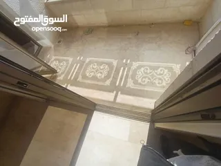  8 شقه فارغه للايجار خلدا