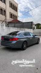  3 BMW 530e 2021/2020