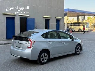  4 تويوتا بريوس 2013 بحالة الوكالة للبيع