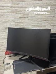  1 شاشه مع الكرتونه بحالة الوكاله