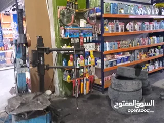  4 محل اطارات وزيوت وكھربا للبيع طريق اربد الحصن مقابل صالة شمس الاصيل قرب مطعم الطيارة حي الراهبات ...