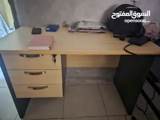  1 مكتب مدير فخم  خشب تقيل
