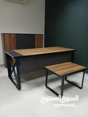  18 مكاتب مميزة  ارجل معدنية
