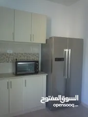  3 شقة ,مفروشة  في حي راقي بتونس