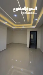  6 شقة جديدة ارضي معلق للبيع