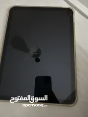  2 ‏iPad للبيع ما كم سنة iPad العاشر  