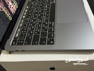  3 ماك بوك برو تاتش بار m2 256Gb الجهاز جدا نظيف