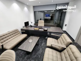  4 مكتب تجاري فخم للبيع أو الإيجار