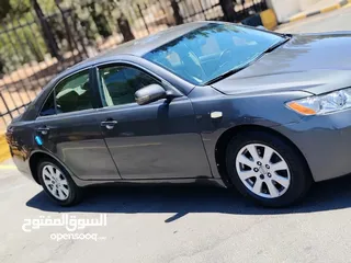  7 تويوتا كامري 2008 بنزين أصلي السيارة نخب لا ينقصها شيء خلفي جيد بسعر 5500 دينار ترخيص سنه كامله دهان